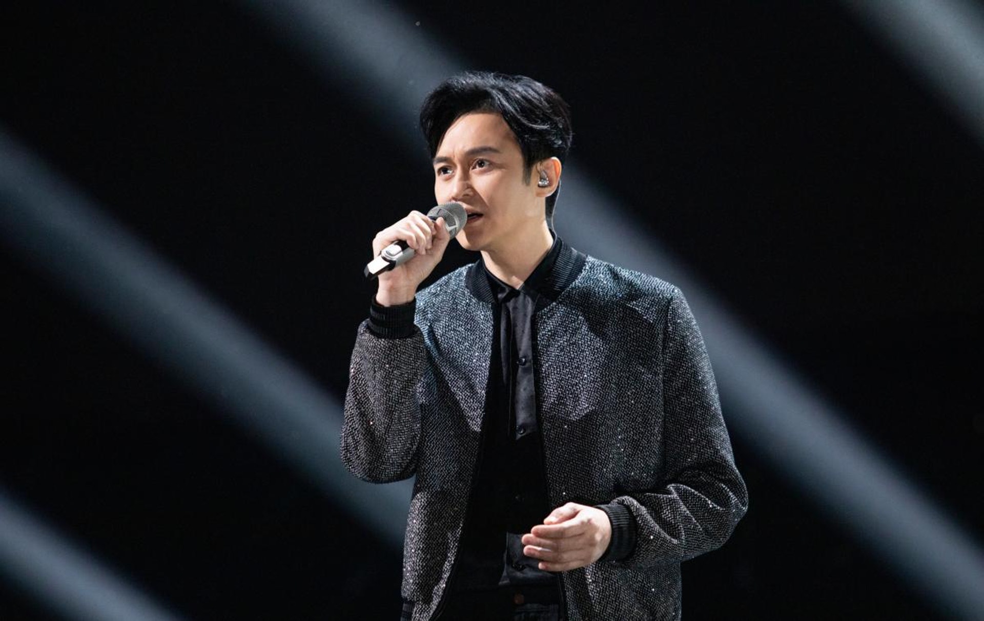 声生不息｜与张智霖合唱《岁月如歌》 王源望网民轻喷