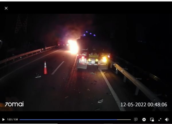 大道车祸5烧死︱行车记录仪拍摄到车祸现场 燃起熊熊烈火