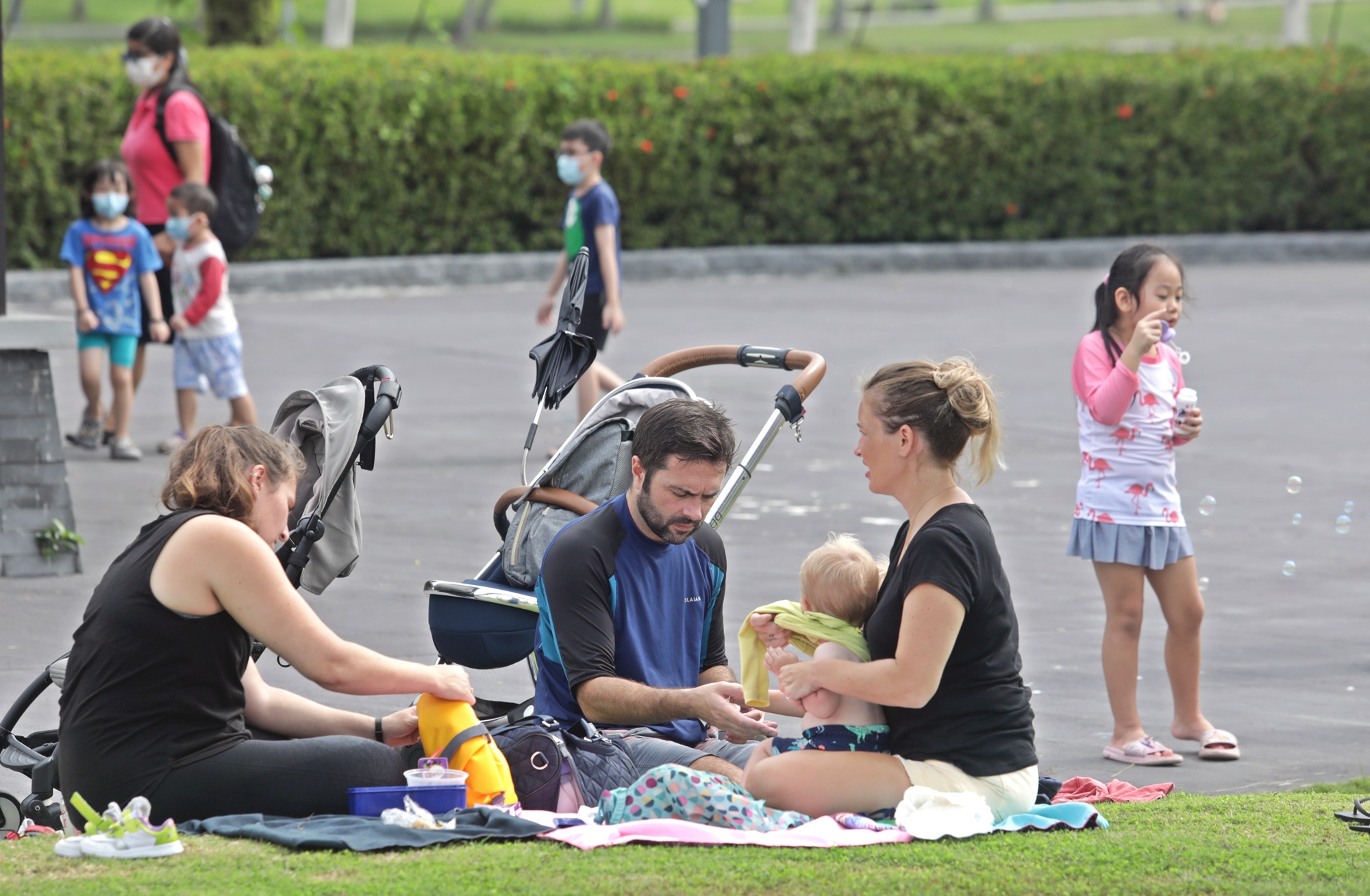 大都会/帝帝皇沙湖滨公园人潮