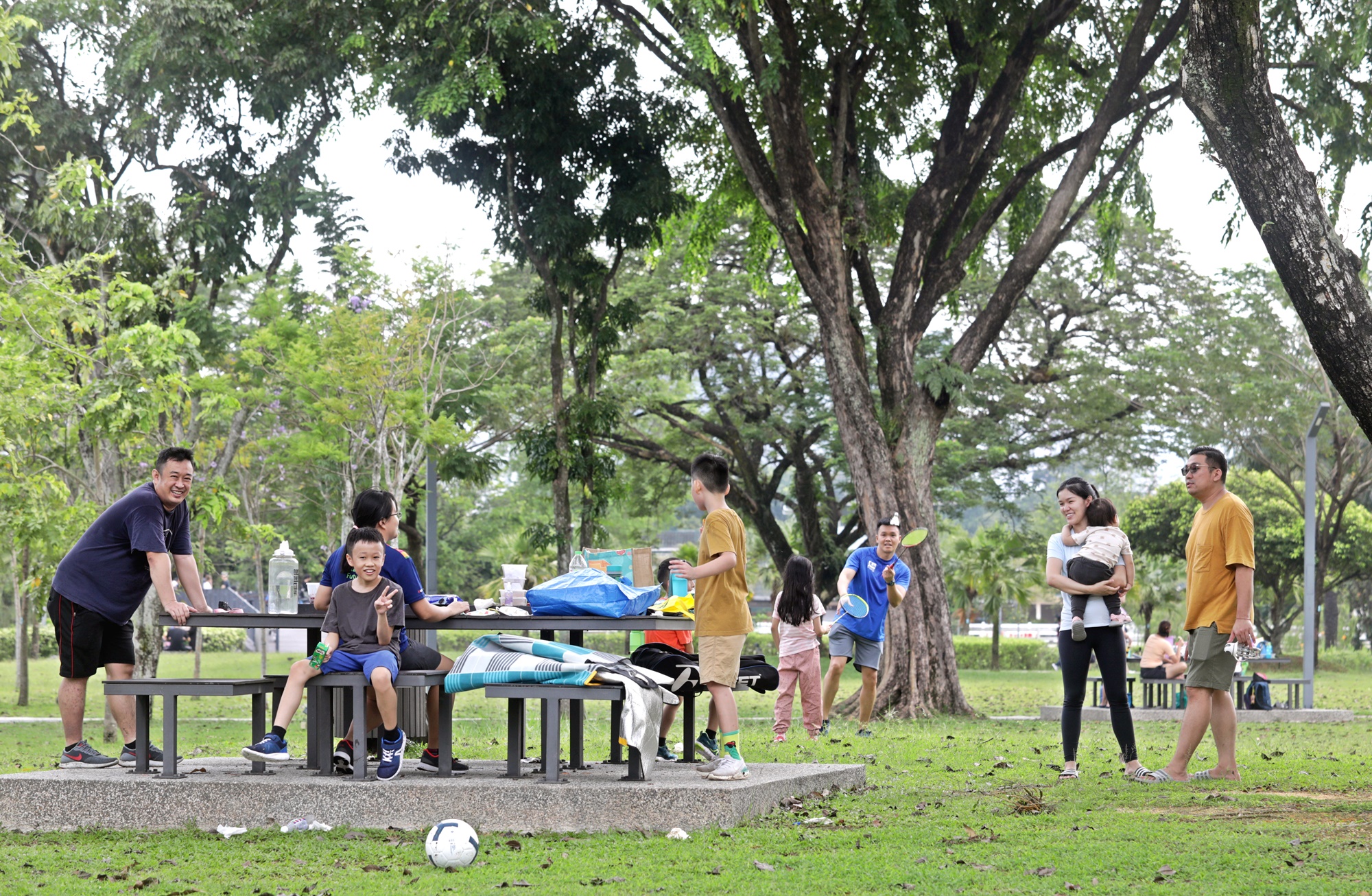 大都会/帝帝皇沙湖滨公园人潮