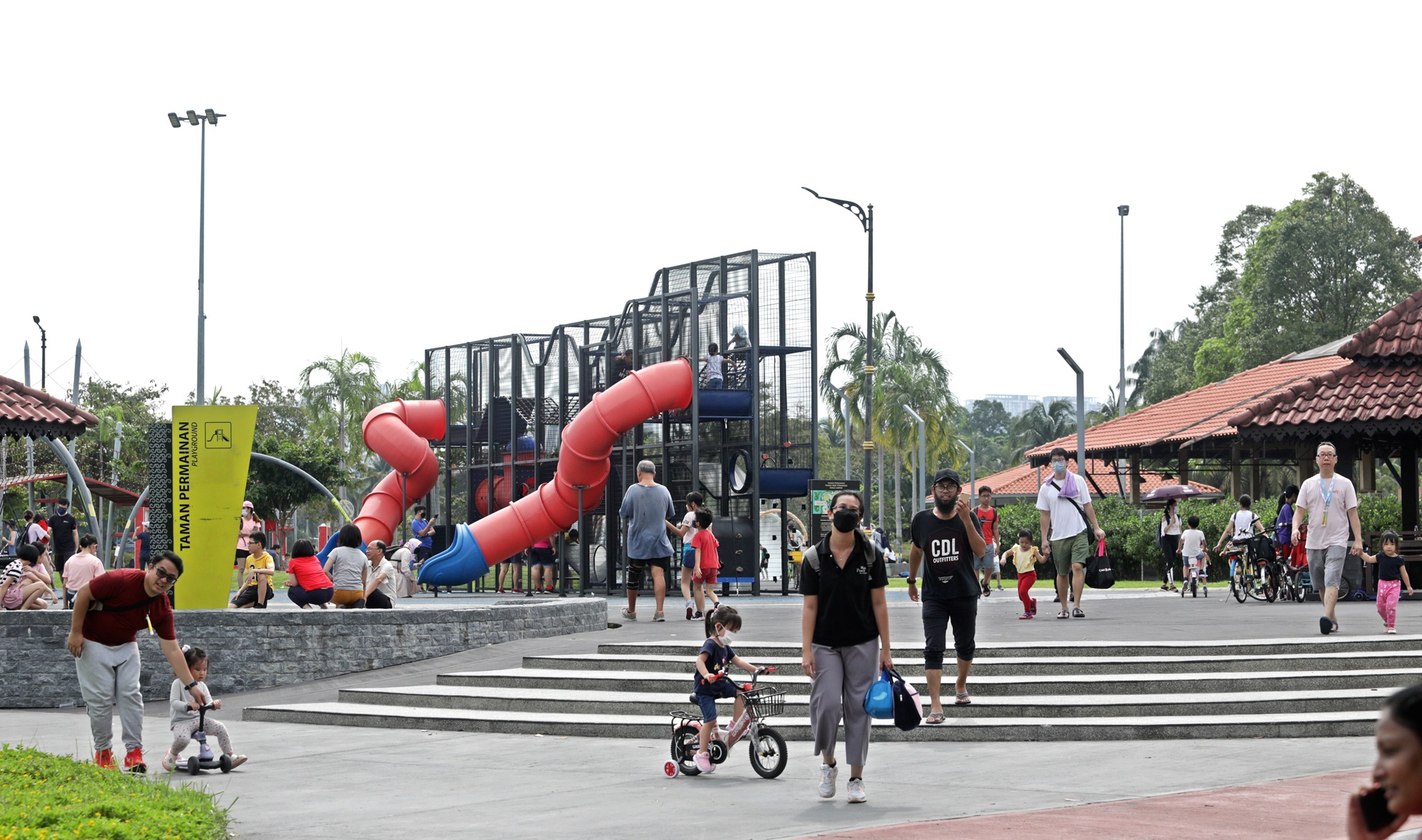 大都会/帝帝皇沙湖滨公园人潮