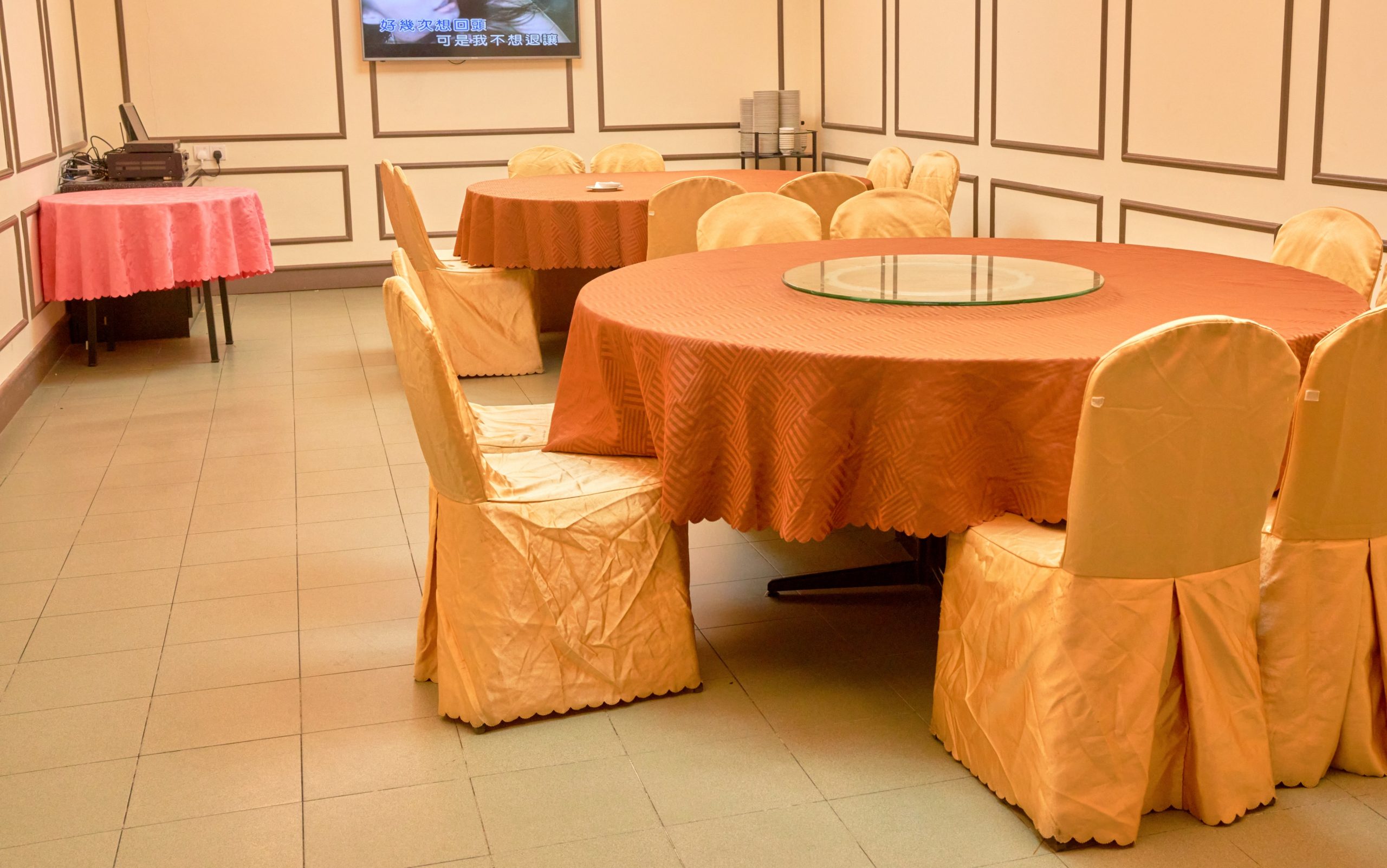 大都会/Me03头/母亲节酒楼开始接订单,酒楼生意回温