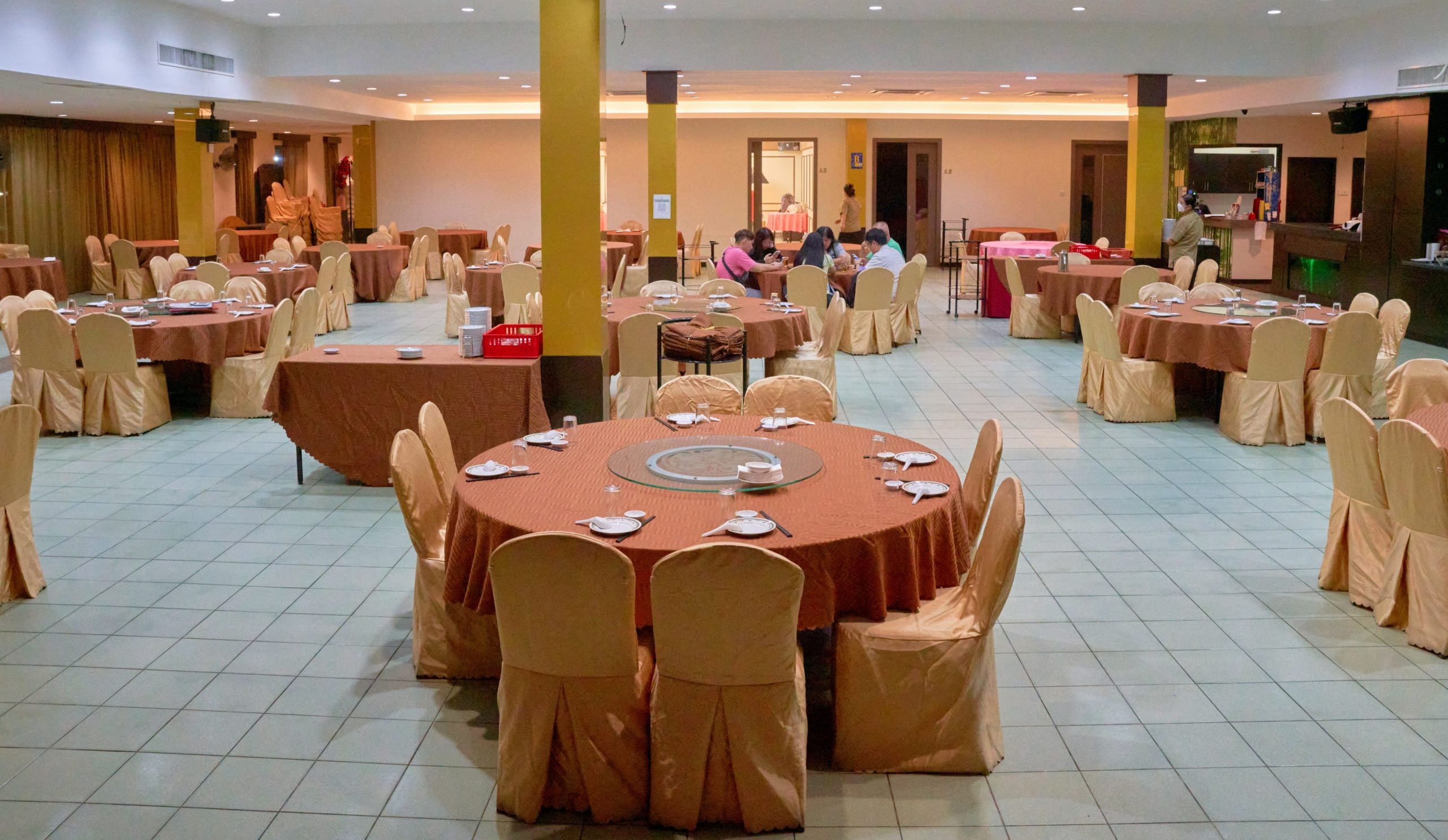 大都会/Me03头/母亲节酒楼开始接订单,酒楼生意回温