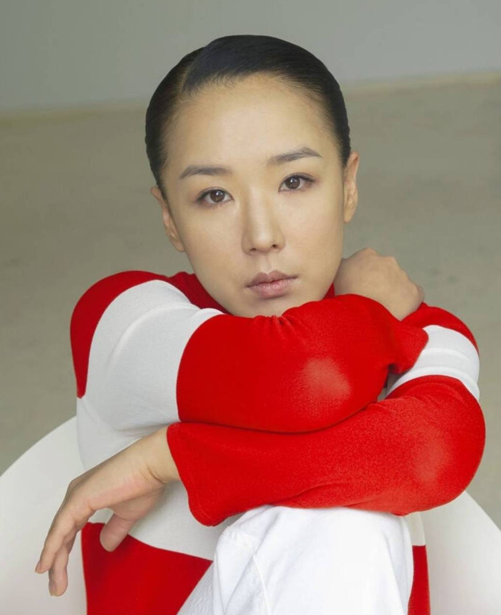 姜受延明早出殡全程直播 演艺圈大咖现身灵堂恸别