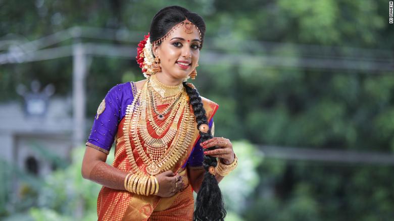 嫌“嫁妆太少”长期凌虐逼死妻子  印度男涉嫁妆谋杀坐牢10年