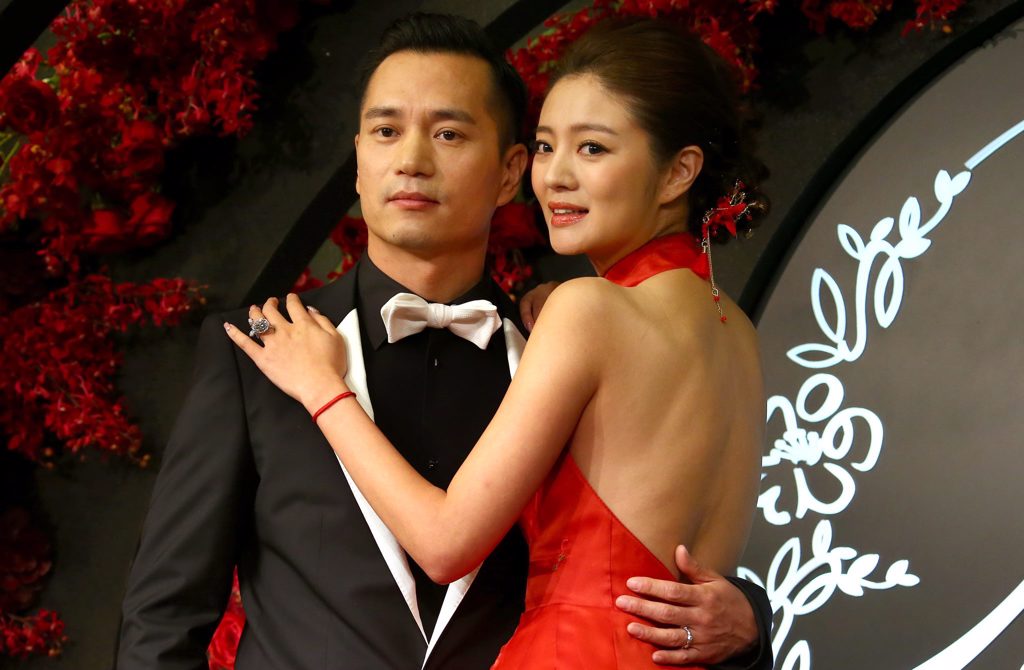 安以轩疑将退圈 清空与老公同框合影