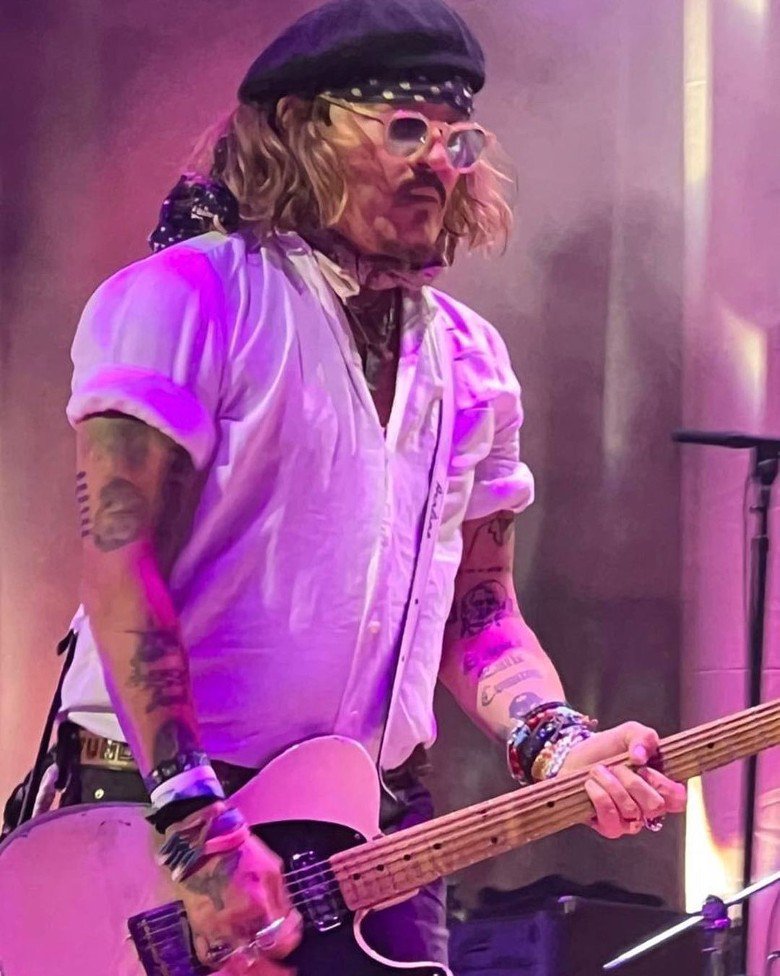 尊尼特普官司赢定了?宣判前先飞英国当摇滚歌手