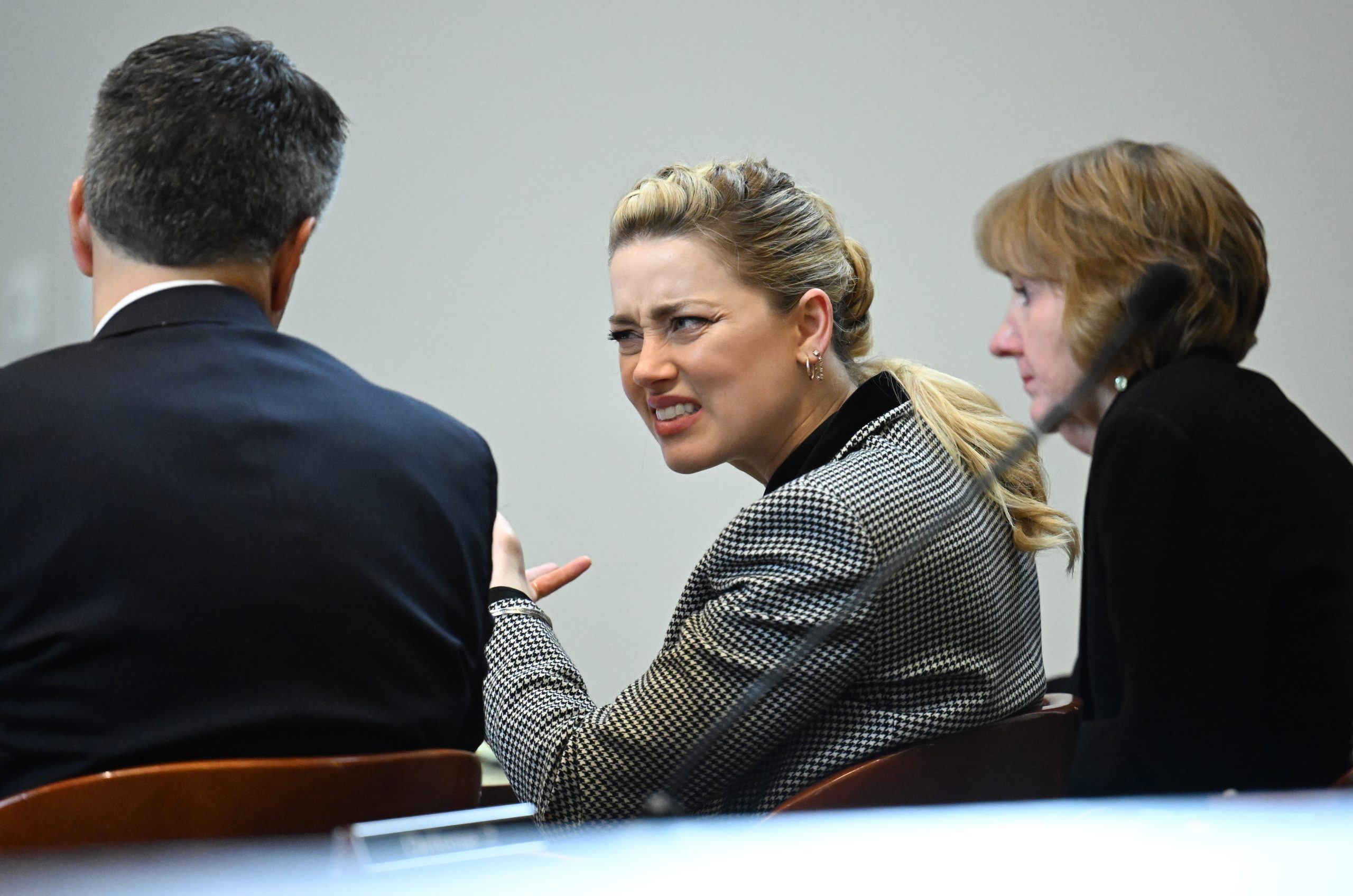 尊尼特普请出DC总裁 打脸安柏不是《水行侠》主角	