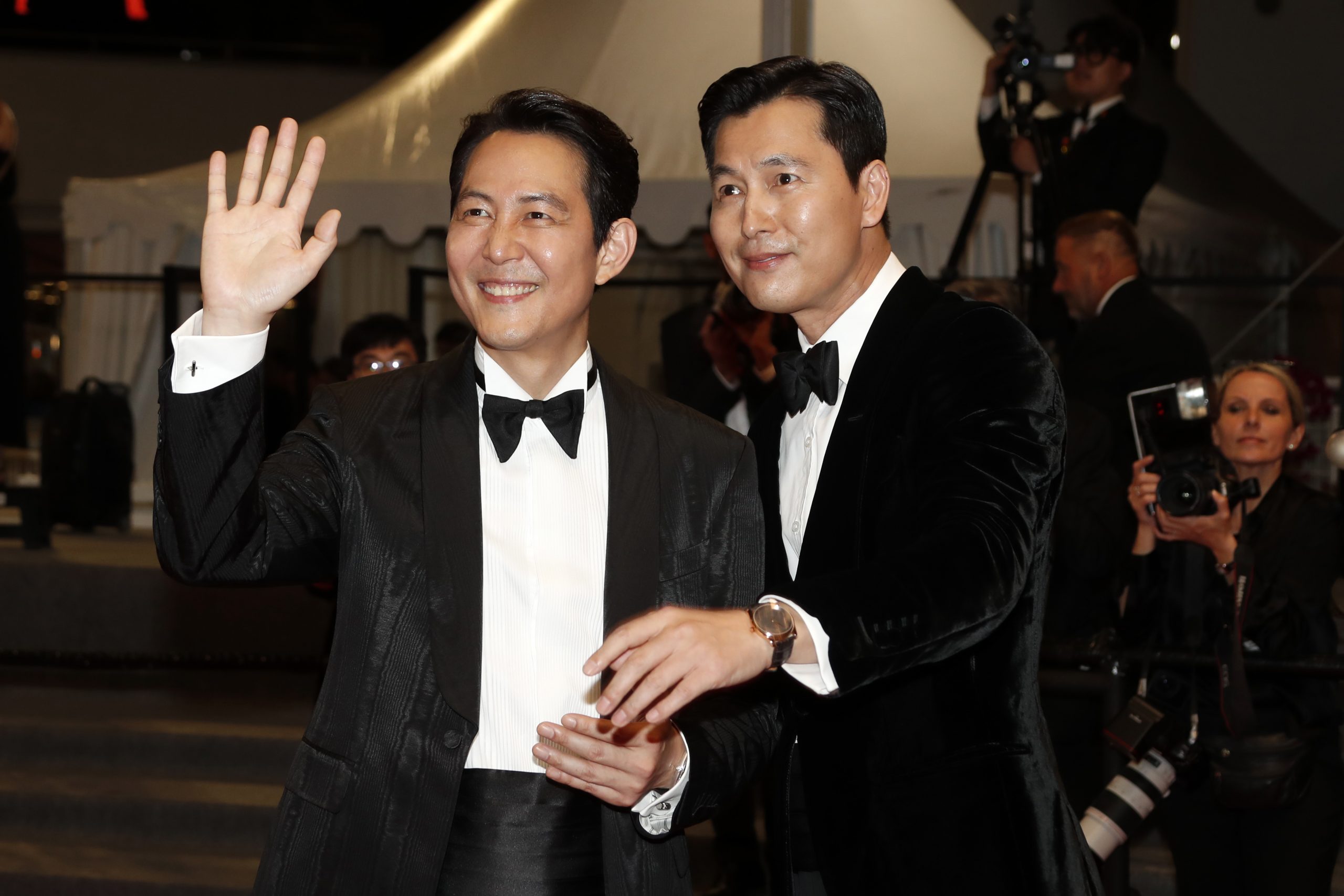 康城影展｜首执导作获鼓掌7分钟  李政宰致函媒体勿剧透