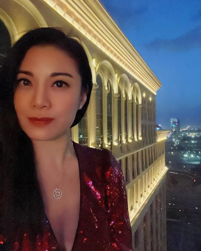 廖碧儿离巢11年重返TVB 拍《鬼上你架车3》被指“不会老”