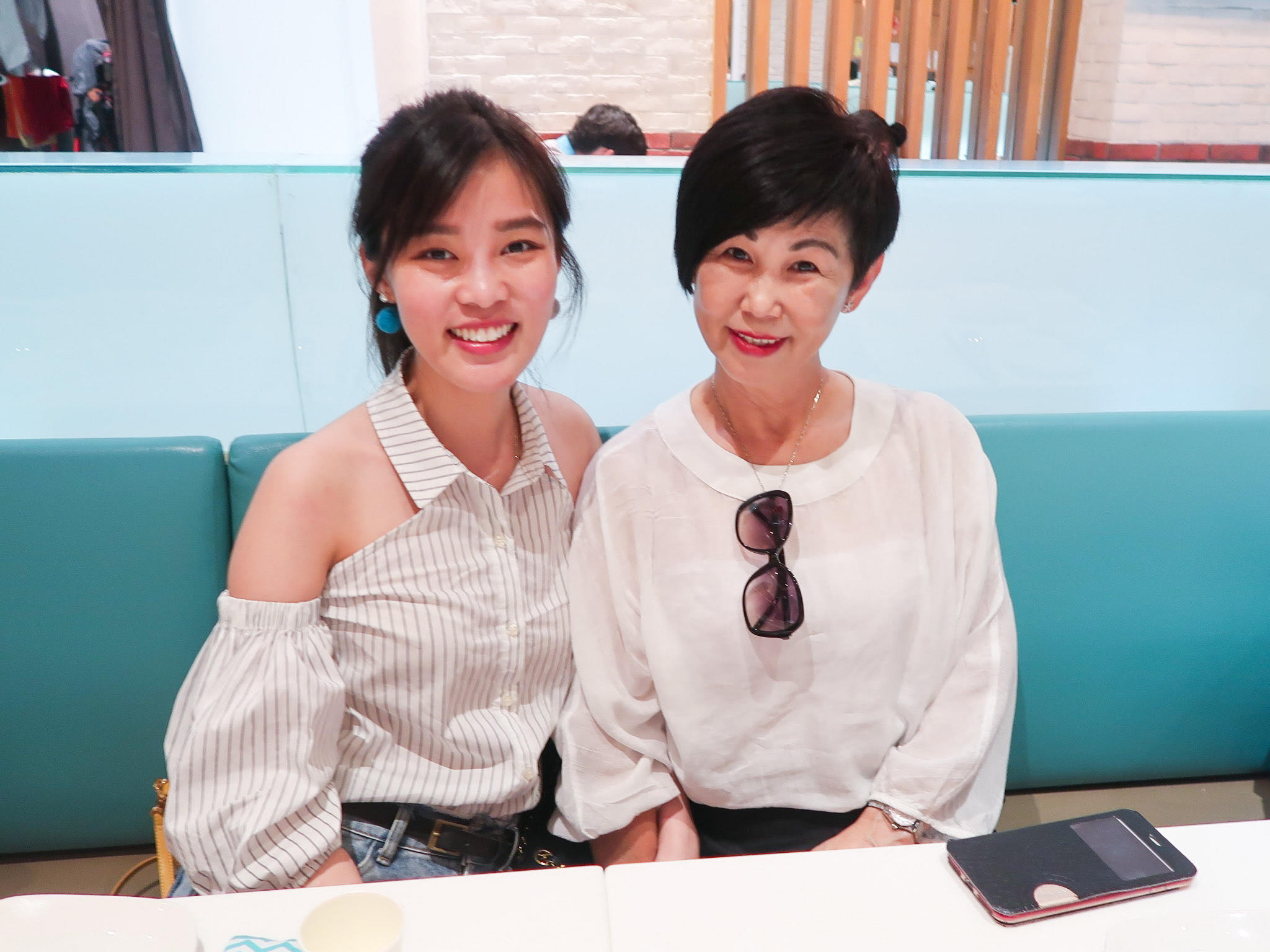 感恩母爱｜蔡恩雨 李佳欢“母亲，最坚实的后盾”