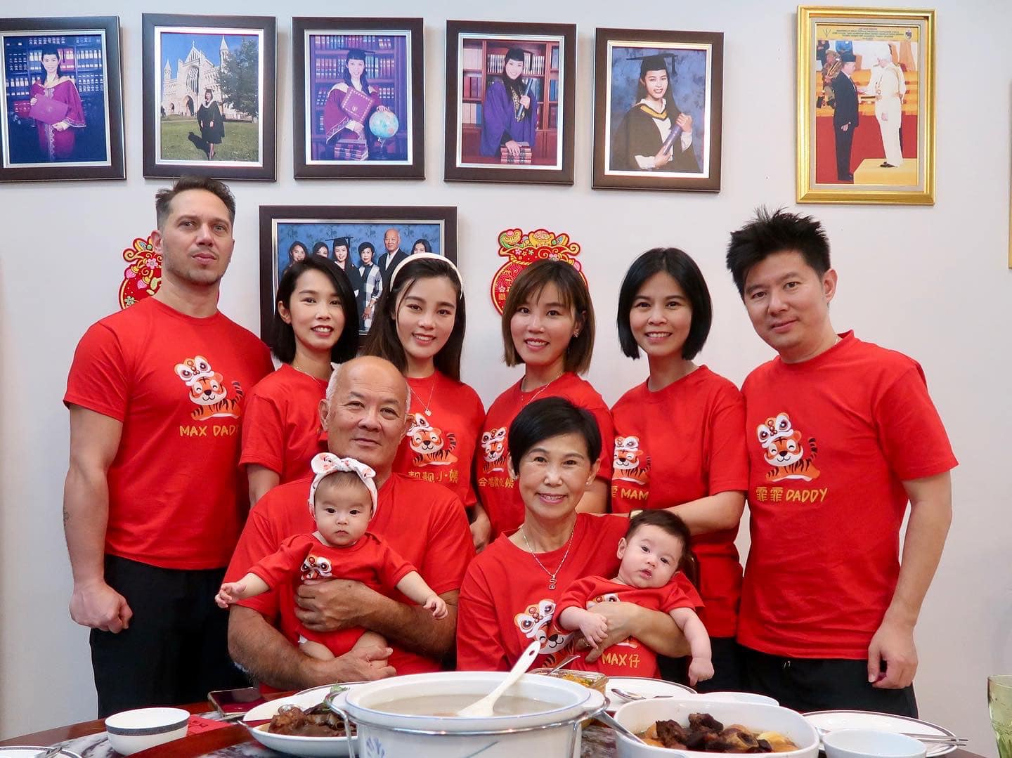 感恩母爱｜蔡恩雨 李佳欢“母亲，最坚实的后盾”