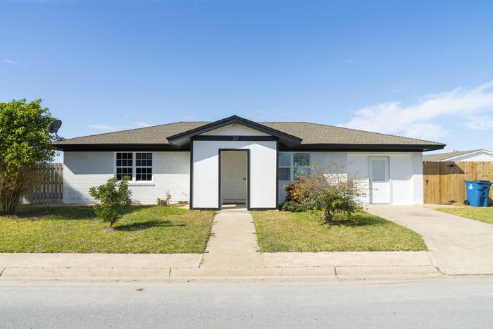 拼盘/全球首富马斯克找到新家 价值22万是租的