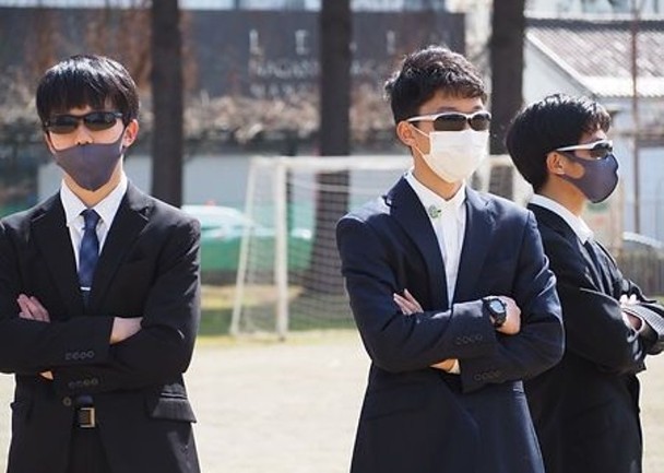 拼盘/逃生兼顾执垃圾 学生创生存游戏助环保