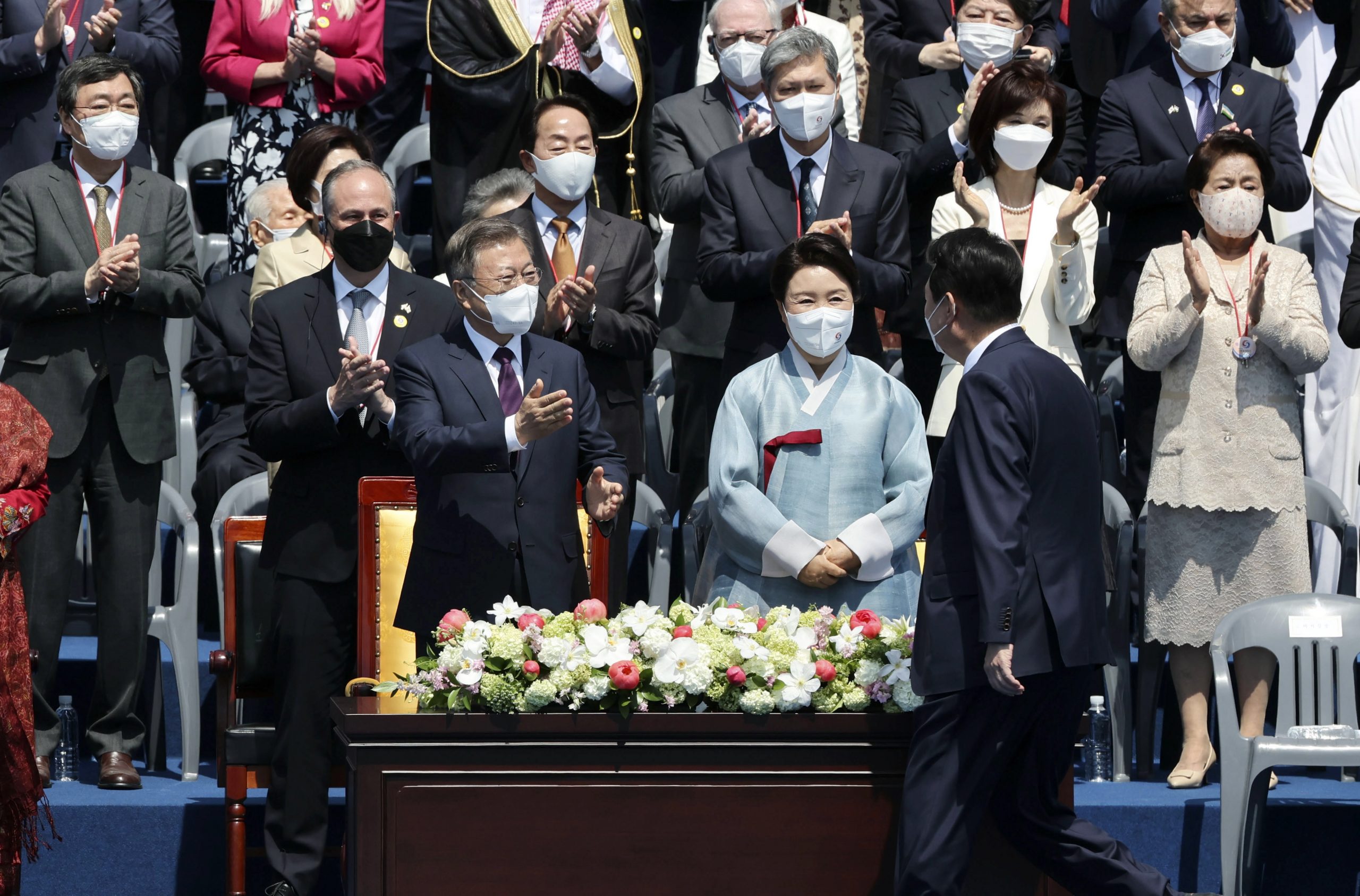 文在寅 朴槿惠现身尹钖悦就职典礼