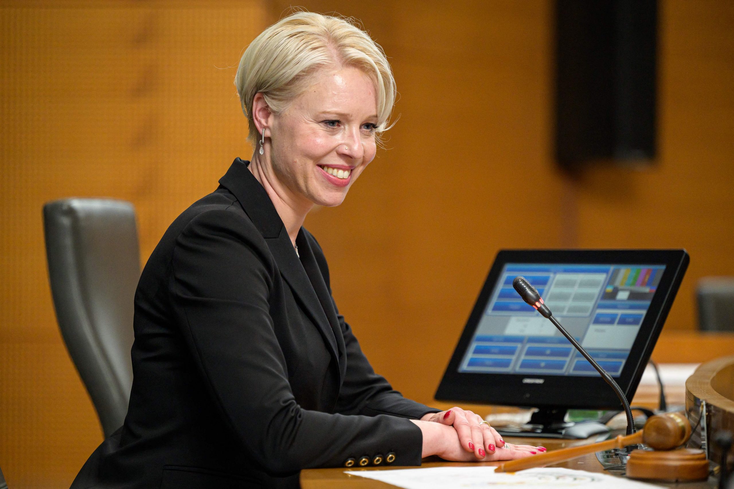 斯洛文尼亚议会选出首位女议长