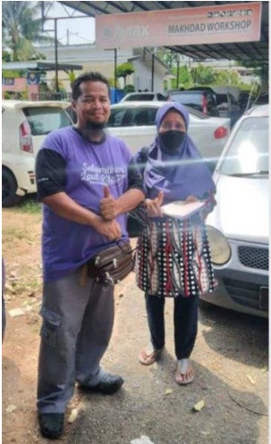 暖势力//修车厂老板可怜老妇没钱买车·二手Kancil只收RM1助圆拥车梦