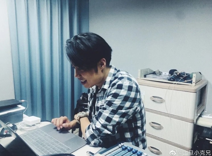 曾因心脏病退出　Tank无预警发新歌回归