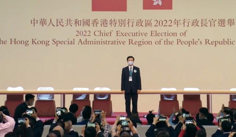 李家超以1416票高票当选香港特首