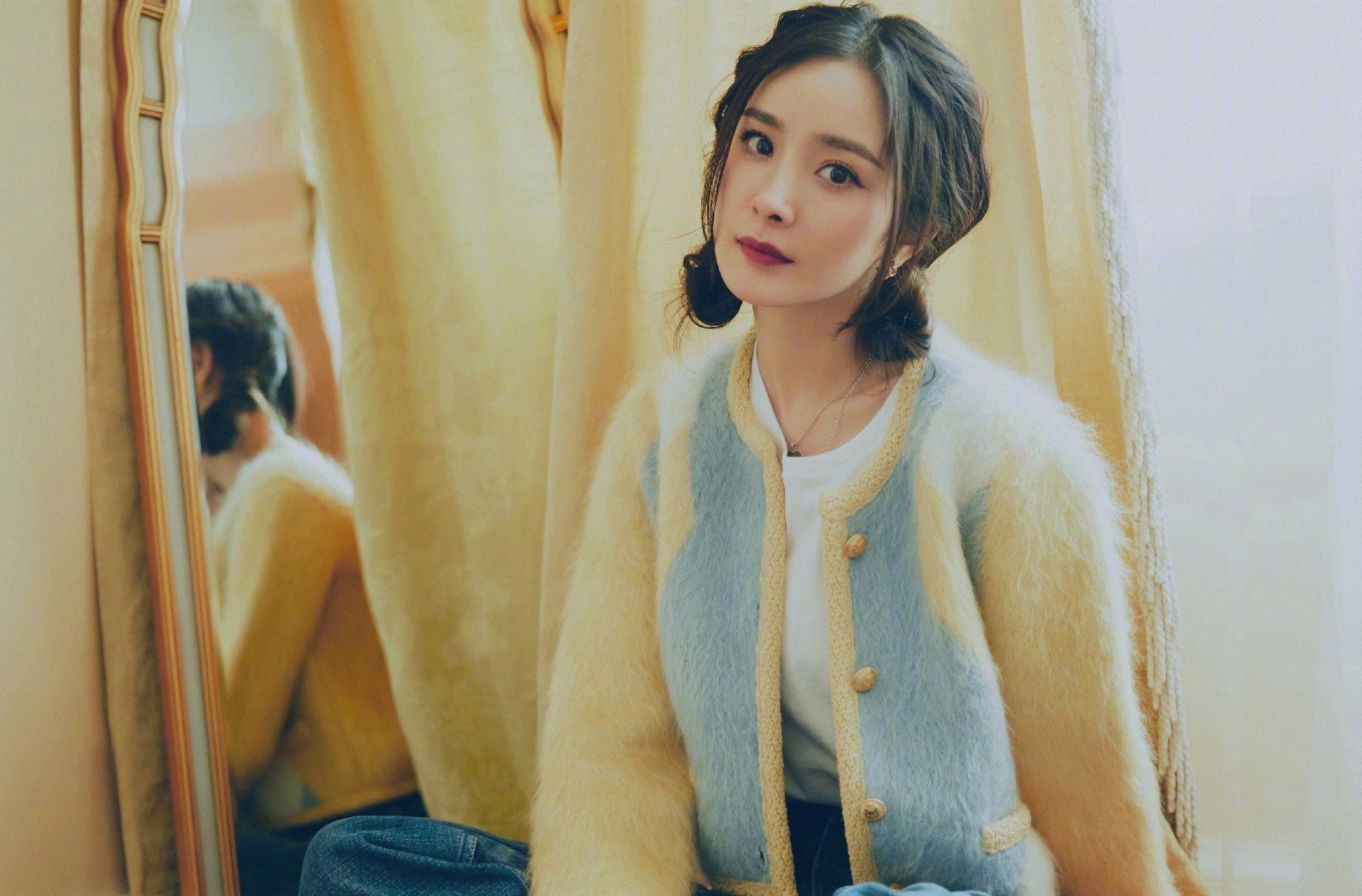 杨幂认桃花旺  自夸：挡都挡不住！