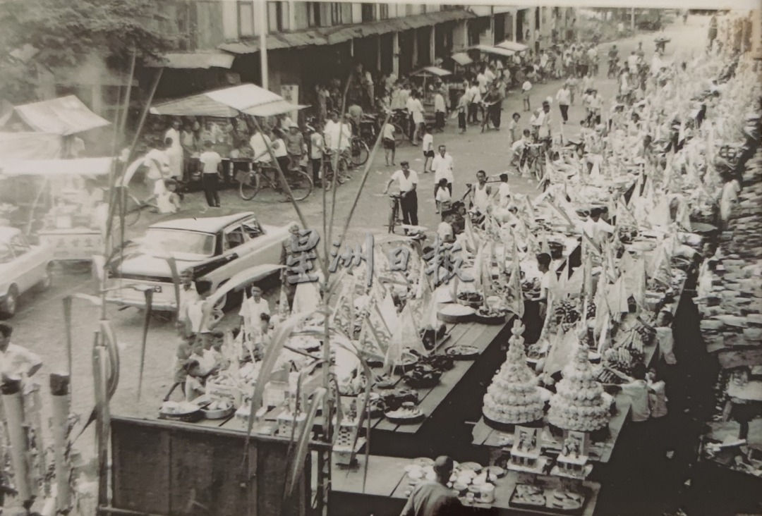 柔:封底:这些人那些事(5月9日刊):中元节祭拜活动—东甲曾经的年度盛事