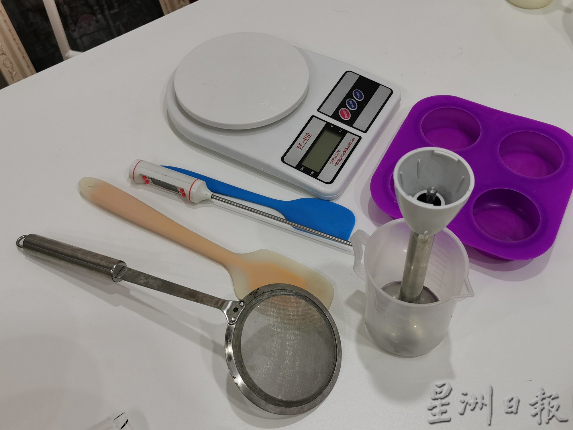 柔：时尚记事簿（5月7日见报）：在家制作回锅油肥皂经济又环保