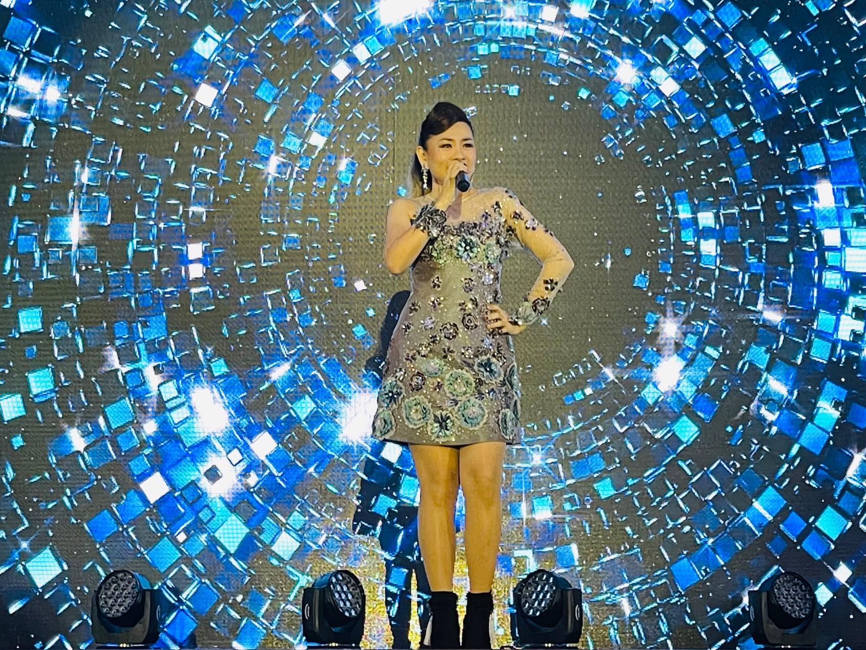 欧俪雯黄晓凤为慈善唱 疫情后重登舞台直呼过瘾