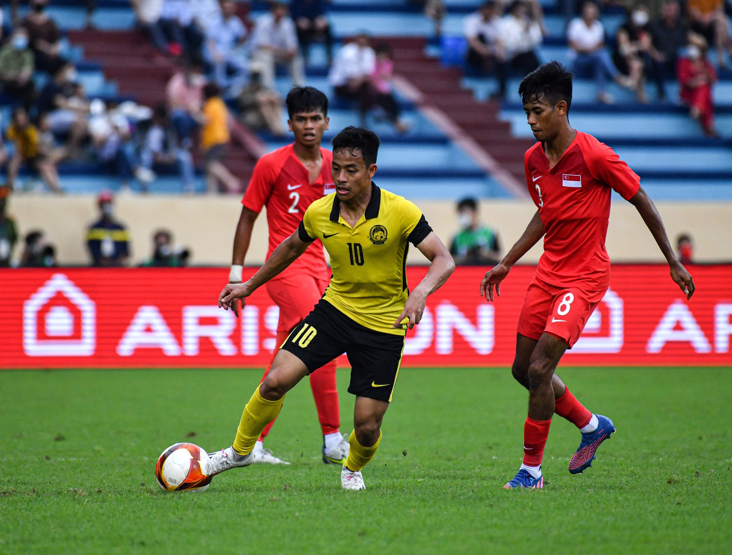 河内东运男足4强 幼虎无惧强大越南