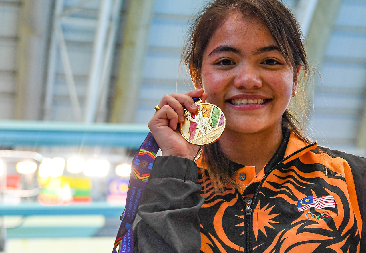 河内东运|自豪以旗手身分献首金  （碧妲）盼激励大马创佳绩