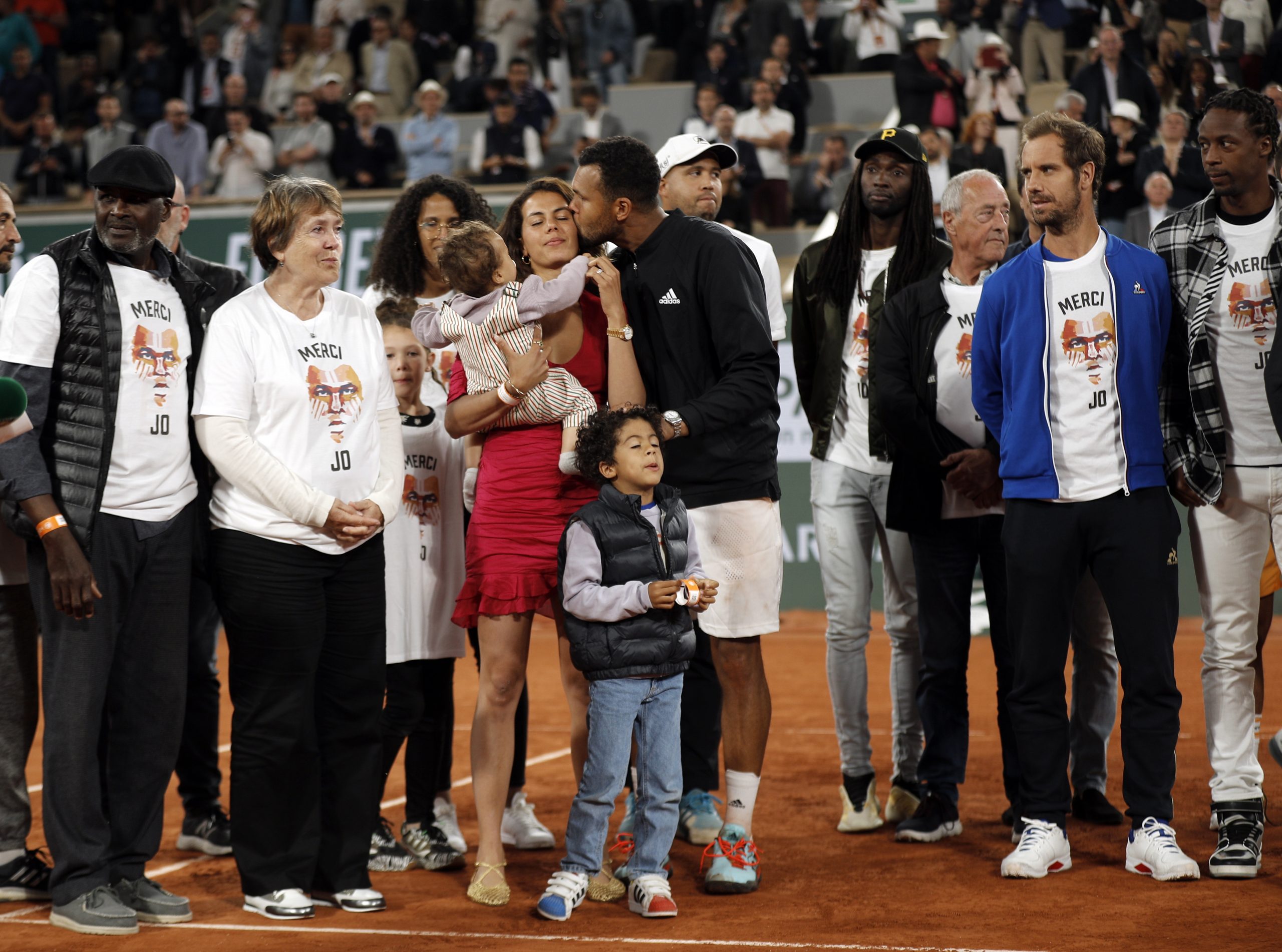 法网| 18载职业生涯落幕 桑加带伤完赛挥泪告别