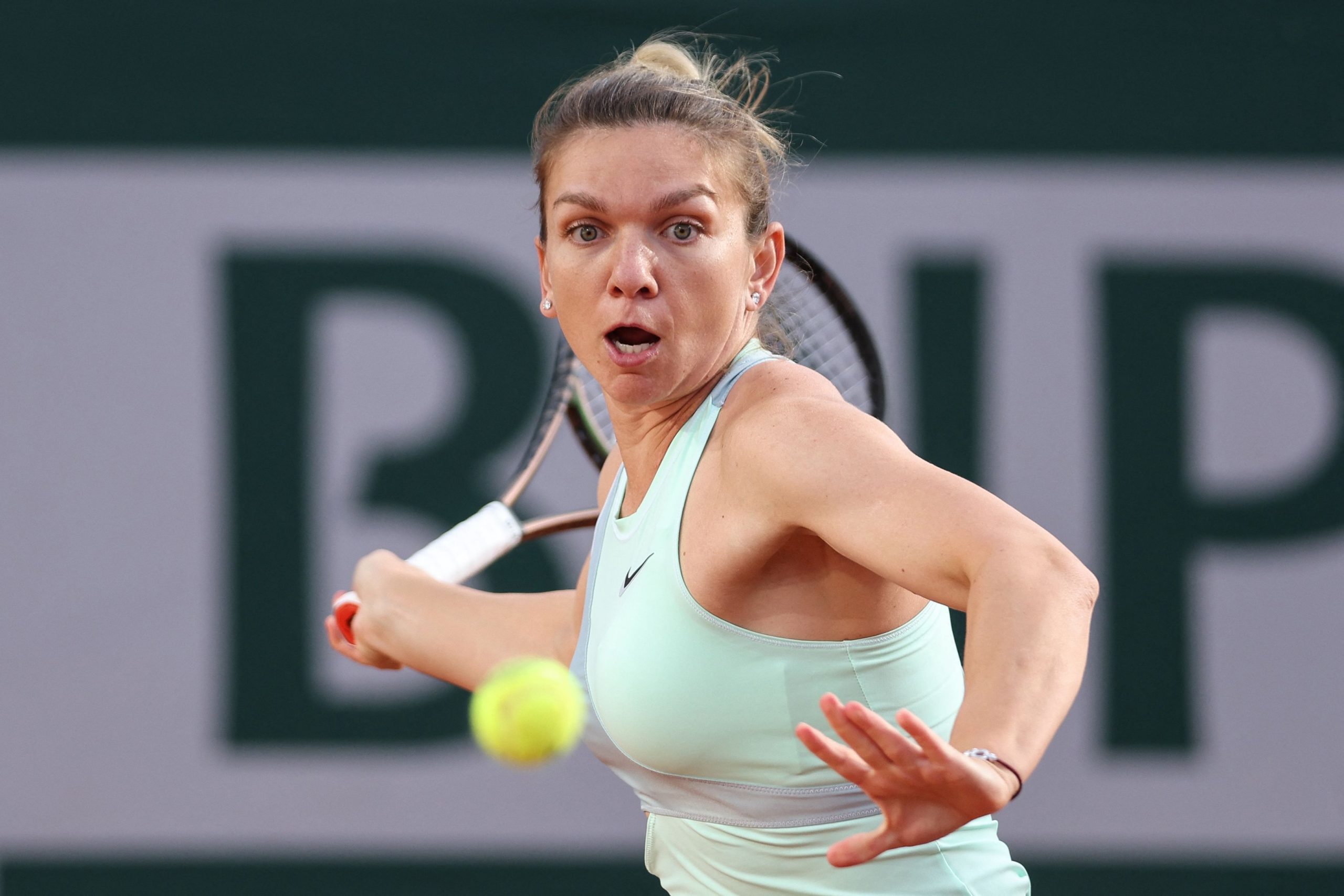 法网| 18载职业生涯落幕 桑加带伤完赛挥泪告别