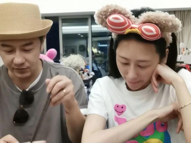 澄清没对保姆不尊重 陈浩民妻子:员工就要有员工的样子