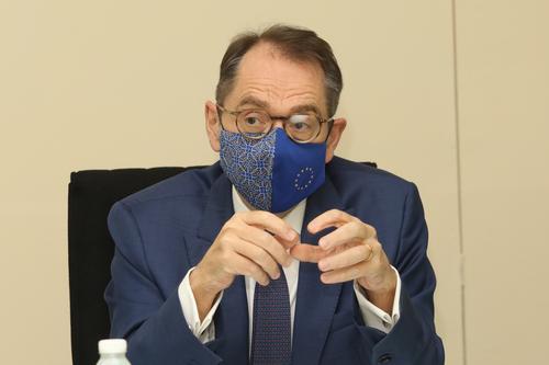 独家|对大马越了解越爱 大使:“榴梿像法国乳酪”