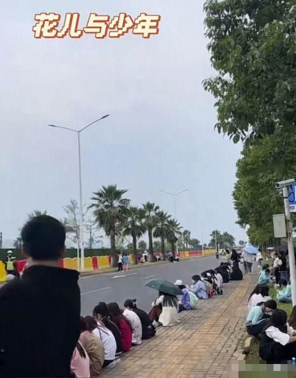 白天睡帐篷晚上住酒店？ 《花少4》被曝全员作秀