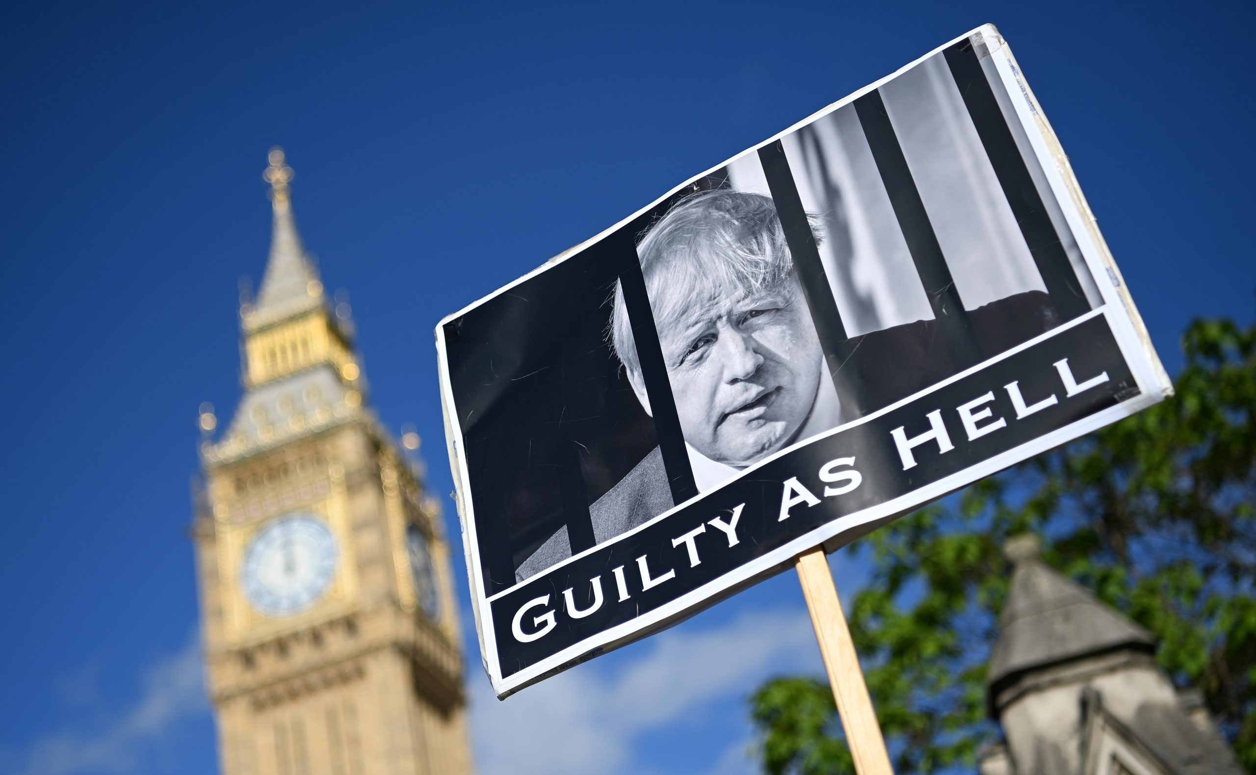 看世界两图）派对门独立调查报告公开 约翰逊再道歉但拒辞职