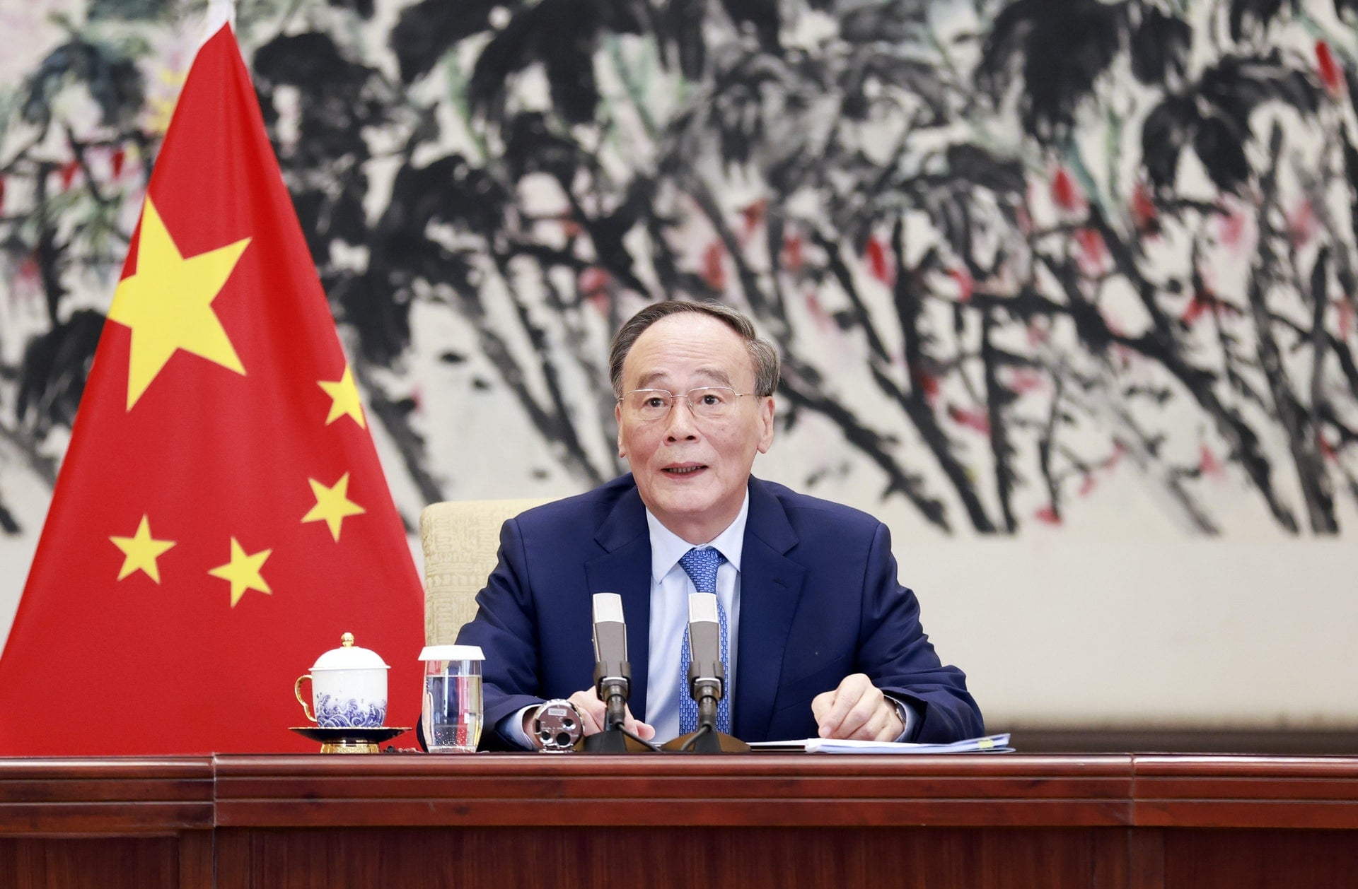 看世界两图)王岐山美第二先生将出席尹锡悦就职典礼