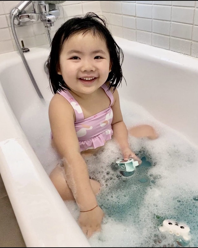  网批把Lucy李元元当摇钱树　李璨琛太太高EQ回应	