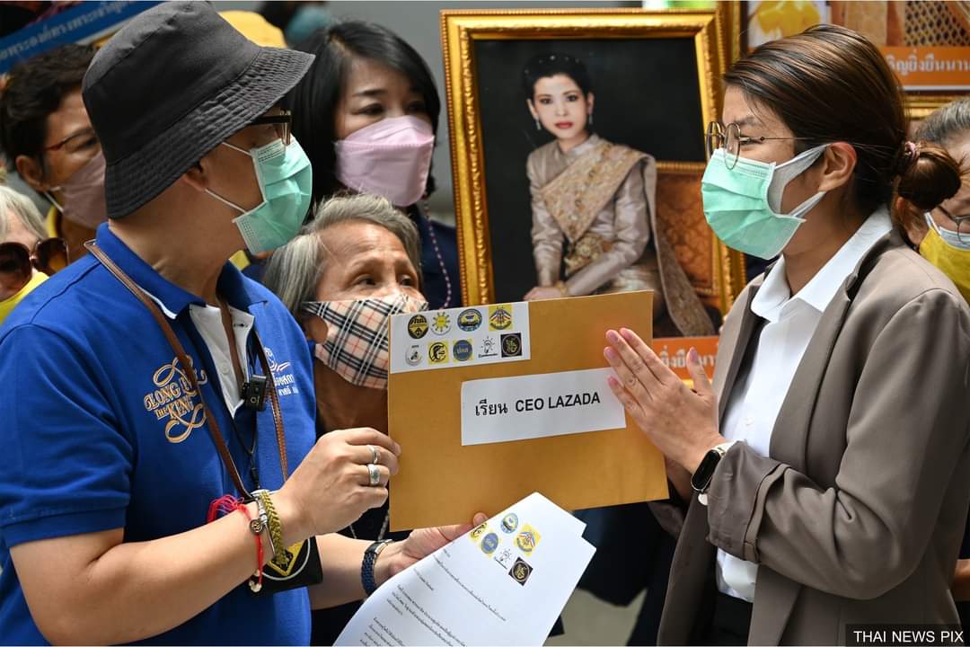 网红坐轮椅疑影射泰公主 促销广告冒犯王室遭抵制