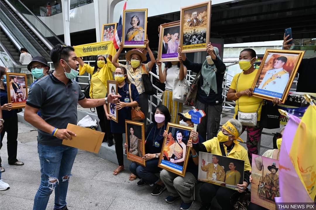 网红坐轮椅疑影射泰公主 促销广告冒犯王室遭抵制