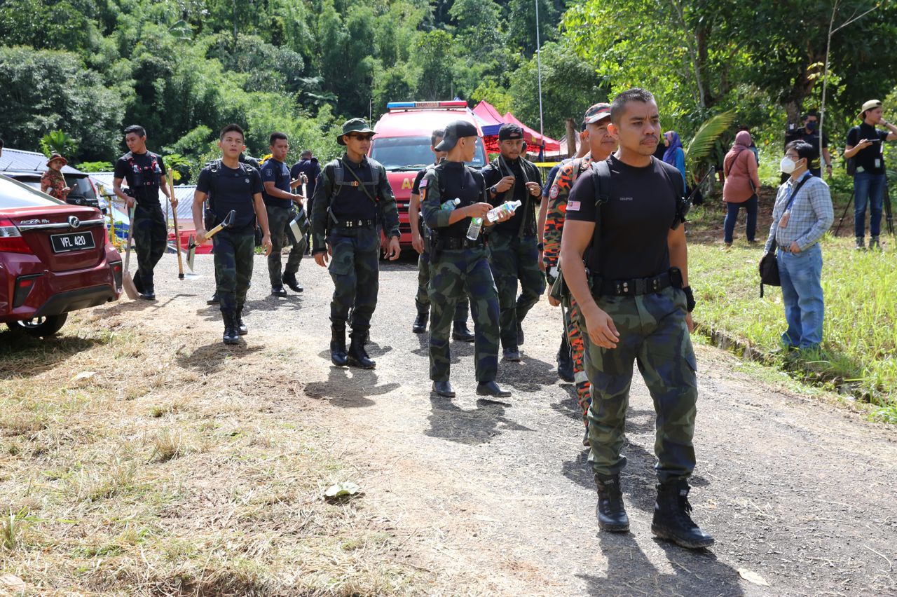 苏古山2女失踪|发现部分衣服碎片 不排除失踪者衣物