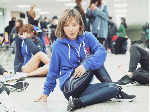 被曝秘婚小5岁男友半年 李佳薇哭笑不得：我未婚