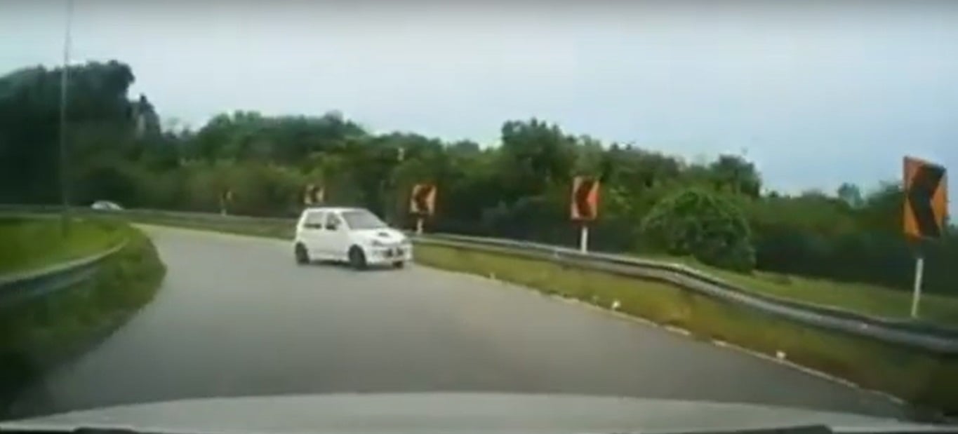 视频 | Turbo版灵鹿上大道·跑赢多辆外国车