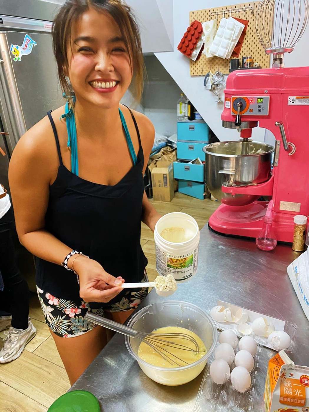 赵小侨熬过胎停阴霾 挺肚宣布怀孕喜讯