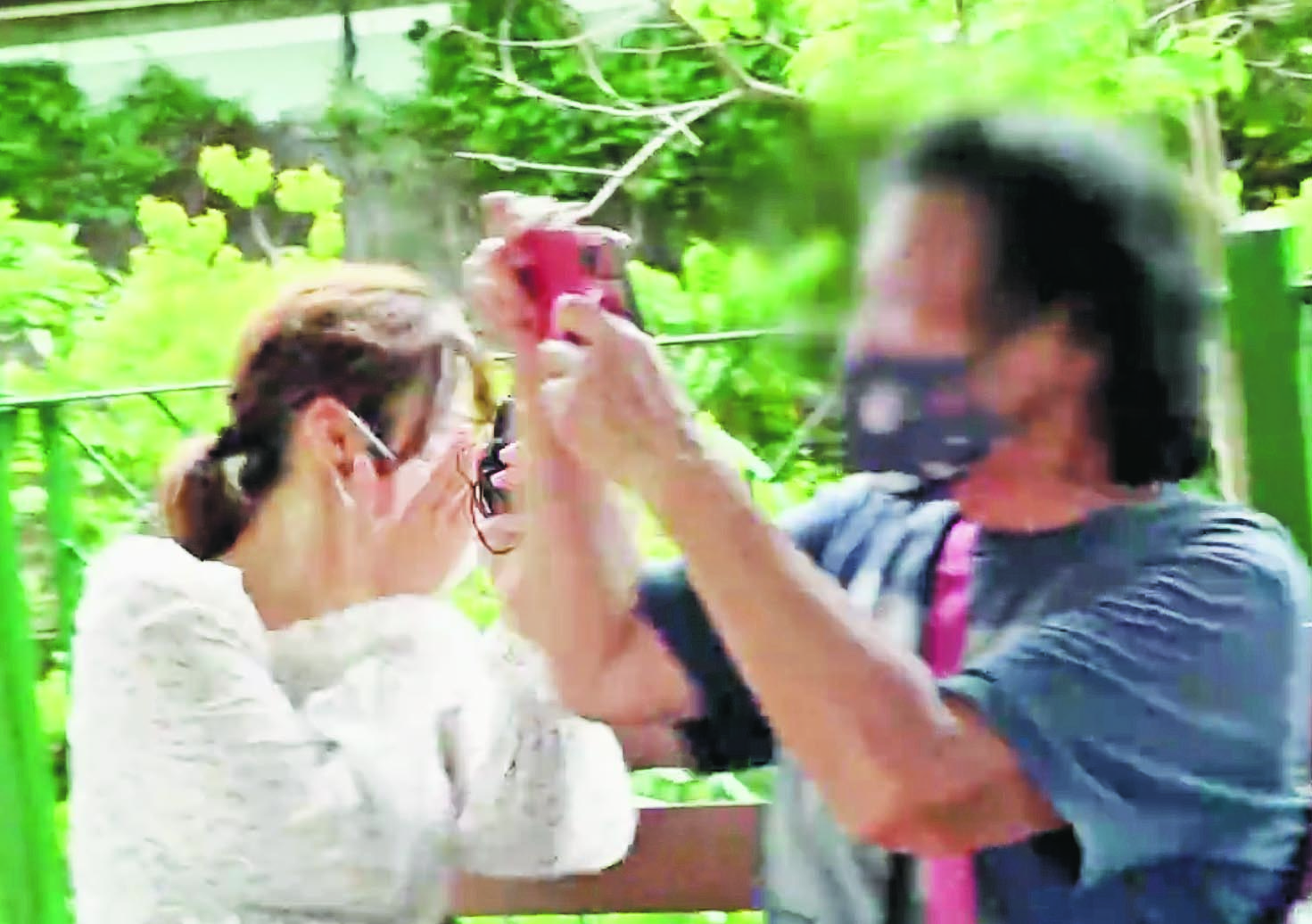 采访“恐怖老鼠屋”惨被袭击 《东张西望》主持利颖怡报警验伤