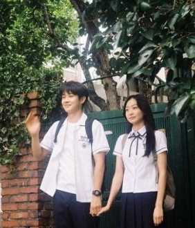 金多美崔宇植看音乐剧被拍  《那年夏天》CP粉暴动