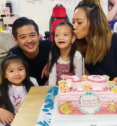 锺丽淇母亲节心愿 盼11岁女儿叫一声妈妈