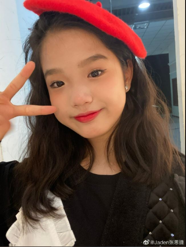 锺丽缇二女不满被指割双眼皮 拍影片大骂网民:你脑子有点问题