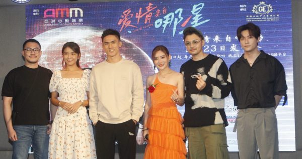 陈凯旋被爆有权改剧本 周沄薇遭亏比刘德华忙