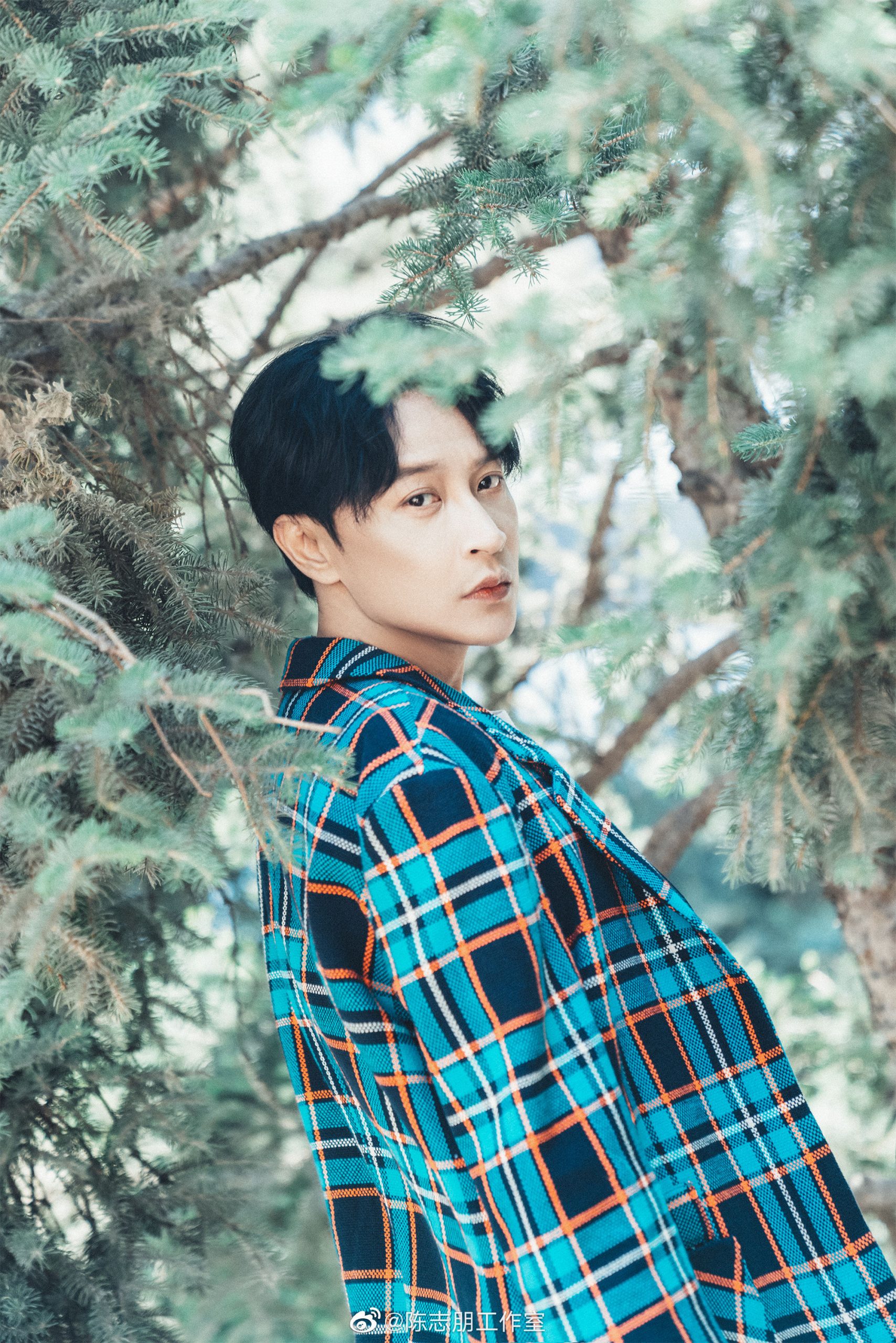 陈志朋被曝长期拖薪 经纪人微博“开撕”