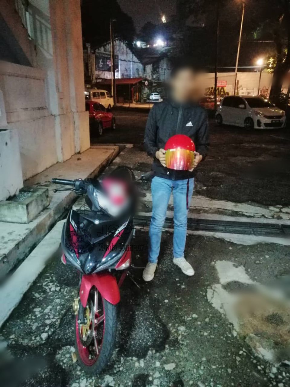 隆交警周末取缔 开849张罚单·18人涉飚车 酒驾落网